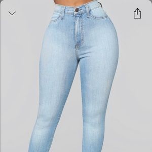 Classic High waist light wash